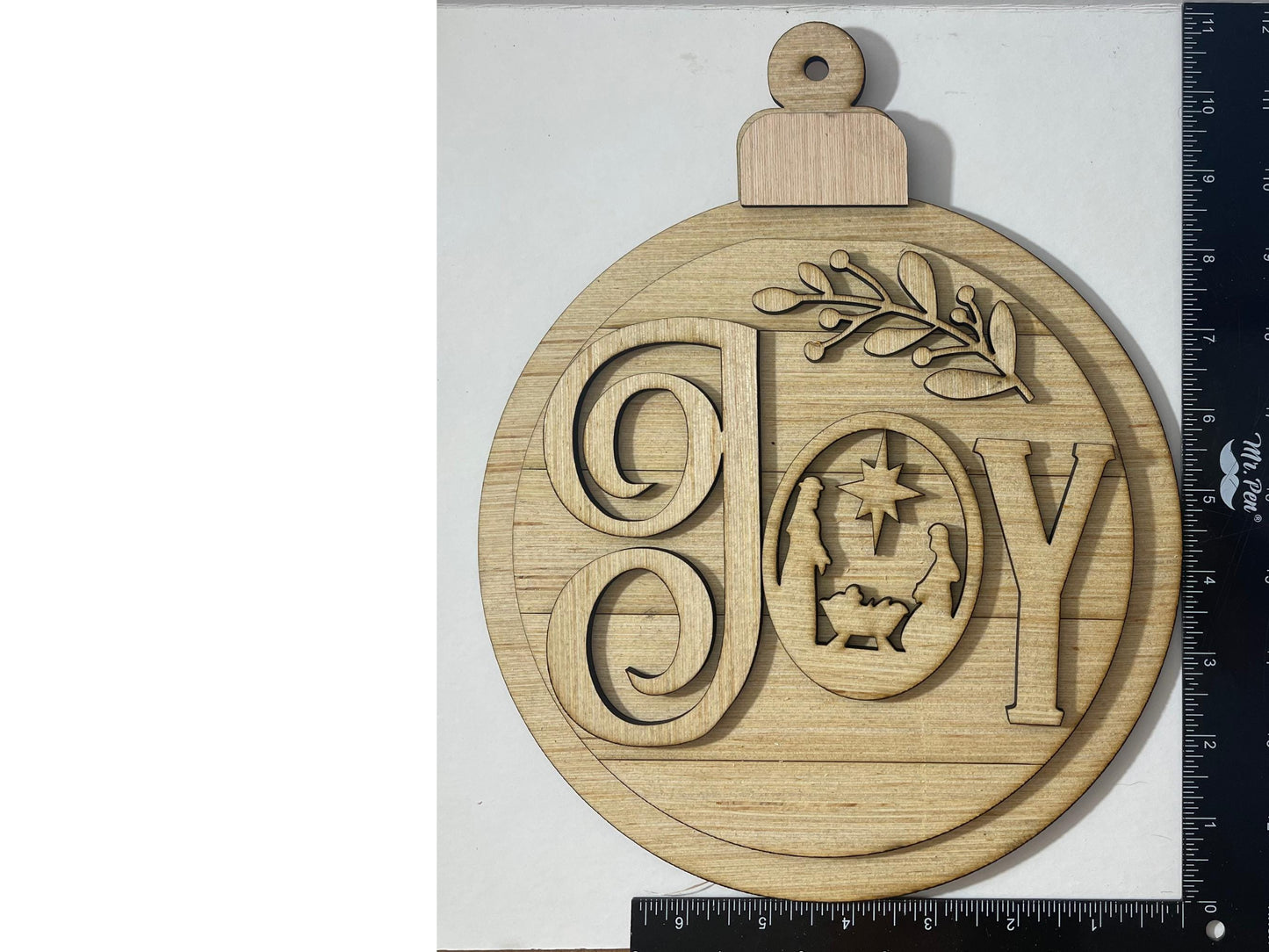 Festive ornament-shaped wall hanger "JOY"